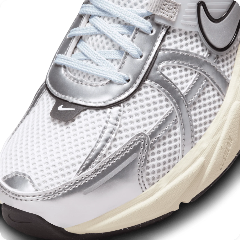 Nike V2K Run – White / Pure Platinum / Black