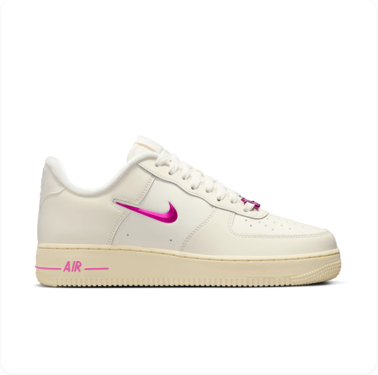 Nike Air Force 1 '07 – Coconut Milk / Fireberry
