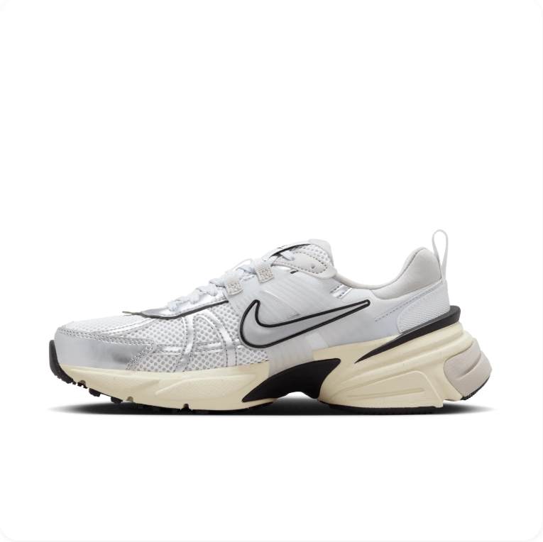 Nike V2K Run – White / Pure Platinum / Black